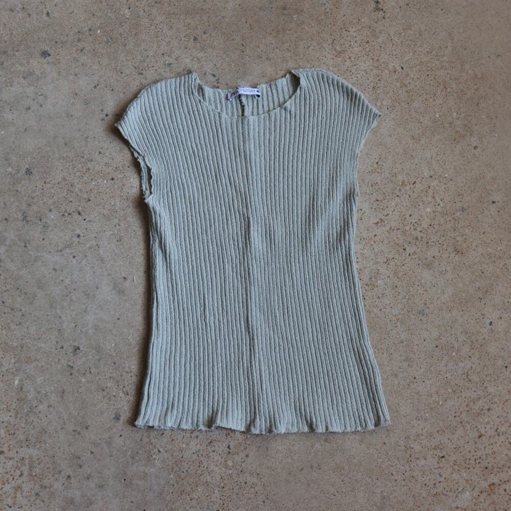 Zara Sage Green Ribbed Knit Top Size Medium Short Sleeve Raw Edge Minimalist